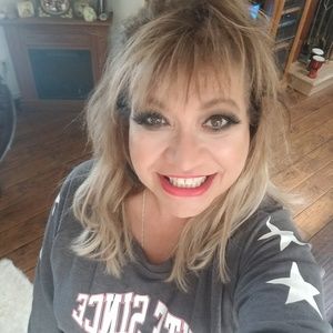 Meet your Posher, Vicky